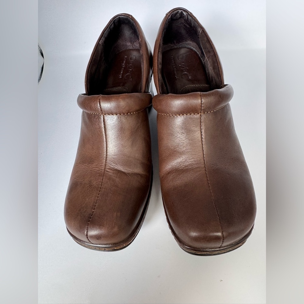 b.o.c. Womens Loafers Brown Leather Slip On Clog Round Toe Block Heel 9.5